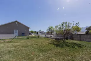 825 W 300 N, Hyrum, UT 84319 - Photo 30