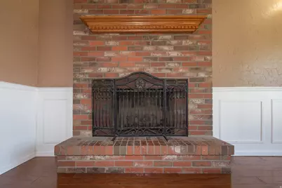825 W 300 N, Hyrum, UT 84319 - Photo 6