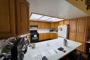 319 S 900 W, Orem, UT 84058 - Photo 8