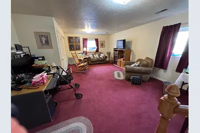 319 S 900 W, Orem, UT 84058 - Photo 18