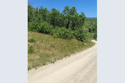 466 N Oakwood Dr #1, Springville, UT 84663 - Photo 8
