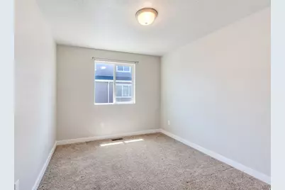 15062 S Wild Horse Way, Bluffdale, UT 84065 - Photo 14