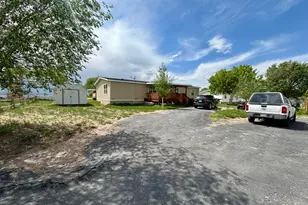 126 N 500 E, Vernal, UT 84078 - Photo 2