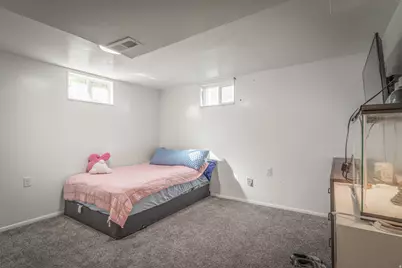 417 Marilyn Dr, Clearfield, UT 84015 - Photo 10