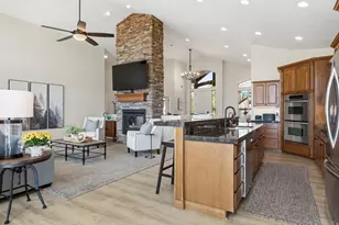 2076 E Ashdown Ln, Draper, UT 84020 - Photo 8