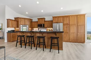 2076 E Ashdown Ln, Draper, UT 84020 - Photo 12