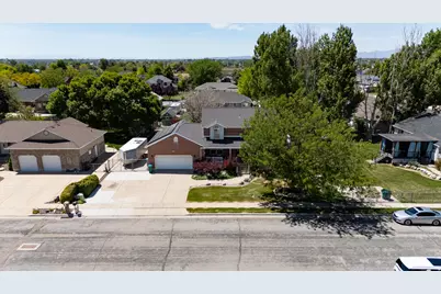 5727 S 3550 W, Roy, UT 84067 - Photo 36