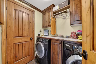 973 E Taliesen Cv S, Midvale, UT 84047 - Photo 16