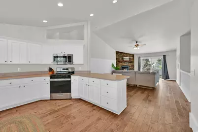 1397 W 2275 S, Syracuse, UT 84075 - Photo 24