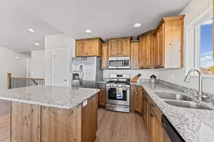 662 E 100 N, Tremonton, UT 84337 - Photo 8