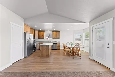 662 E 100 N, Tremonton, UT 84337 - Photo 10