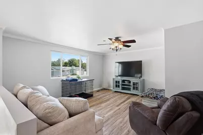 3299 W Royalwood Dr S, Taylorsville, UT 84129 - Photo 4