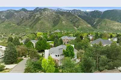 9 Pepperwood Pointe, Sandy, UT 84092 - Photo 2
