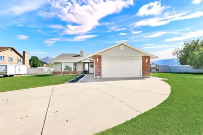 2476 W Clydesdale Ct. N, Farr West, UT 84404 - Photo 36