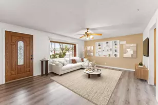 965 N 400 E, Lehi, UT 84043 - Photo 2