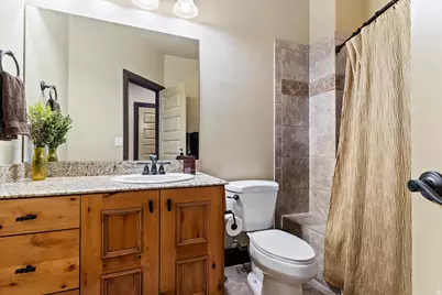 3225 W Chateau View Cir, South Jordan, UT 84095 - Photo 32
