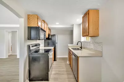 2022 E 4500 S, Holladay, UT 84117 - Photo 10