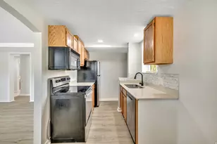 2022 E 4500 S, Holladay, UT 84117 - Photo 10