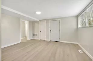 2022 E 4500 S, Holladay, UT 84117 - Photo 18