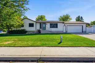 1438 N Trinnaman Ln W, Lehi, UT 84043 - Photo 1