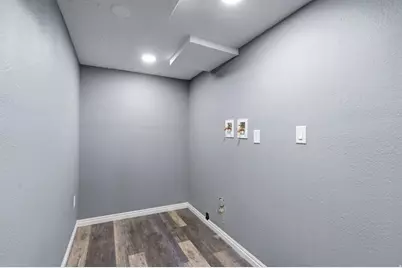 1438 N Trinnaman Ln W, Lehi, UT 84043 - Photo 32
