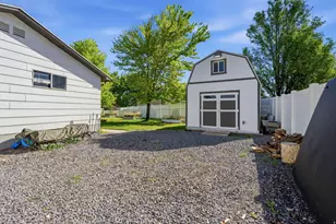 1438 N Trinnaman Ln W, Lehi, UT 84043 - Photo 38