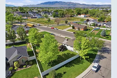 1438 N Trinnaman Ln W, Lehi, UT 84043 - Photo 46