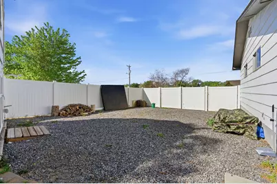 1438 N Trinnaman Ln W, Lehi, UT 84043 - Photo 40
