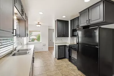 2928 Fowler Ave, Ogden, UT 84403 - Photo 8