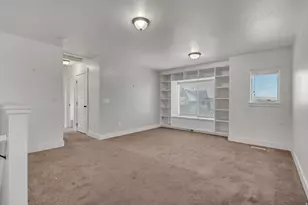 8069 N Quarter Mile Dr, Eagle Mountain, UT 84005 - Photo 18