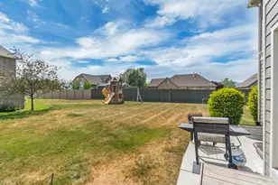 8069 N Quarter Mile Dr, Eagle Mountain, UT 84005 - Photo 4