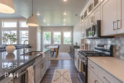 781 W 85 S, Hyrum, UT 84319 - Photo 12