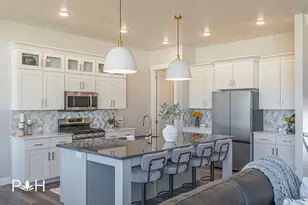 781 W 85 S, Hyrum, UT 84319 - Photo 8
