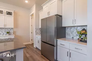 781 W 85 S, Hyrum, UT 84319 - Photo 14