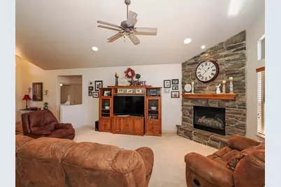 11297 S Via Bonito Dr, South Jordan, UT 84095 - Photo 6