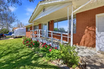 2348 N 770 W, Clinton, UT 84015 - Photo 2