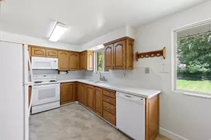 2348 N 770 W, Clinton, UT 84015 - Photo 6