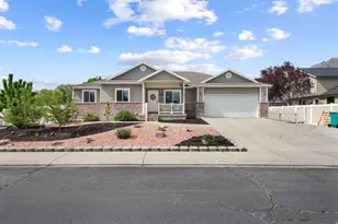 4584 W Carriage Ln, Cedar Hills, UT 84062 - Photo 2
