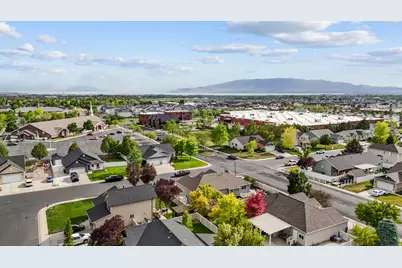 4584 W Carriage Ln, Cedar Hills, UT 84062 - Photo 40