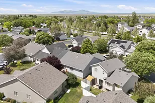 112 W Crystal Bay Dr, Stansbury Park, UT 84074 - Photo 28