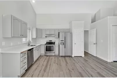 112 W Crystal Bay Dr, Stansbury Park, UT 84074 - Photo 4