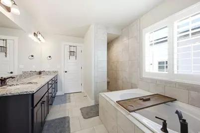 1380 W 50 N, Layton, UT 84041 - Photo 20