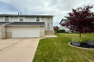 4616 S 3900 W, Roy, UT 84067 - Photo 2