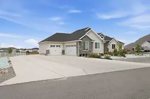1547 E Owen Cv, Lake Point, UT 84074 - Photo 2