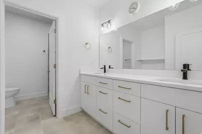 653 E Vandalay Ln, Draper, UT 84020 - Photo 36