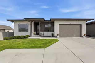 653 E Vandalay Ln, Draper, UT 84020 - Photo 2
