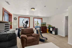 307 N Peach St, Santaquin, UT 84655 - Photo 30