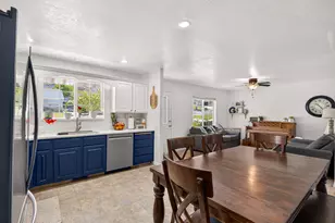 307 N Peach St, Santaquin, UT 84655 - Photo 14