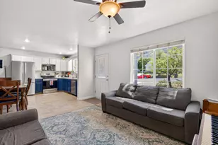307 N Peach St, Santaquin, UT 84655 - Photo 12