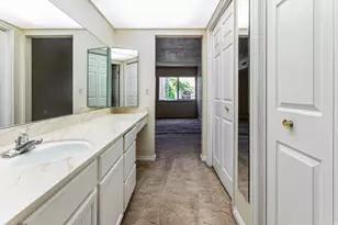 5839 S Waterbury Dr E, Holladay, UT 84121 - Photo 16